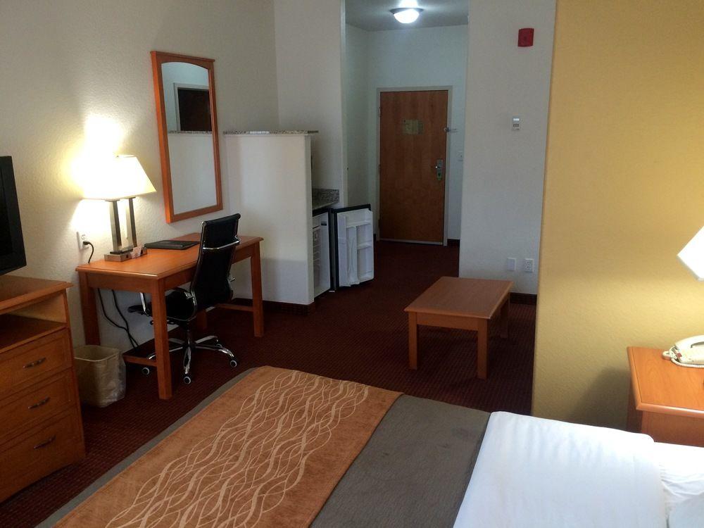 Comfort Inn & Suites Chesapeake - Portsmouth Esterno foto
