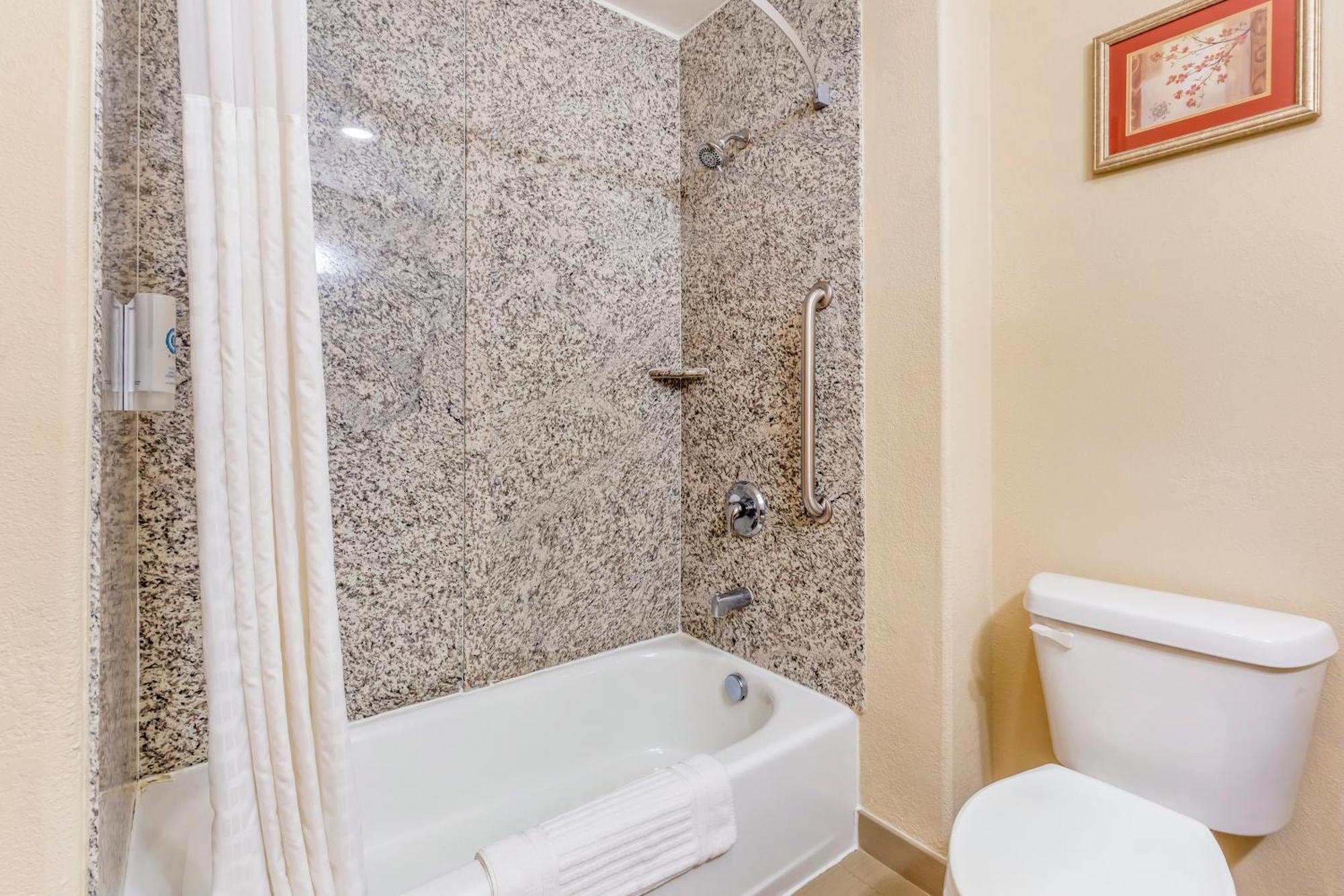 Comfort Inn & Suites Chesapeake - Portsmouth Esterno foto
