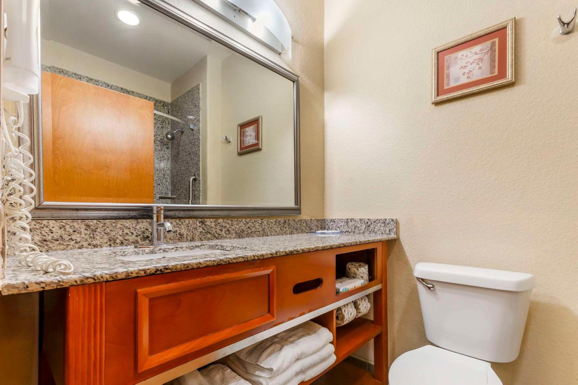 Comfort Inn & Suites Chesapeake - Portsmouth Esterno foto
