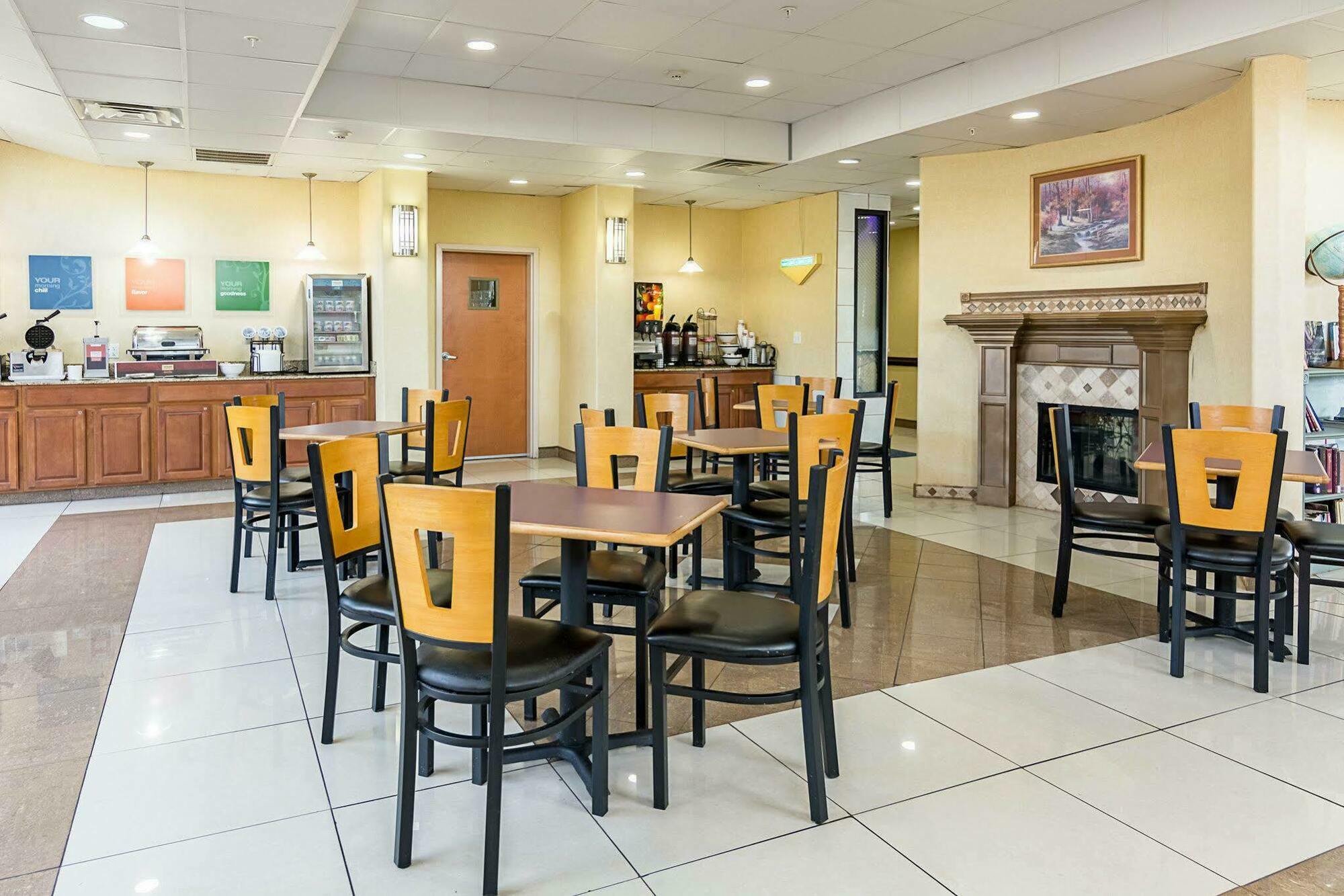Comfort Inn & Suites Chesapeake - Portsmouth Esterno foto