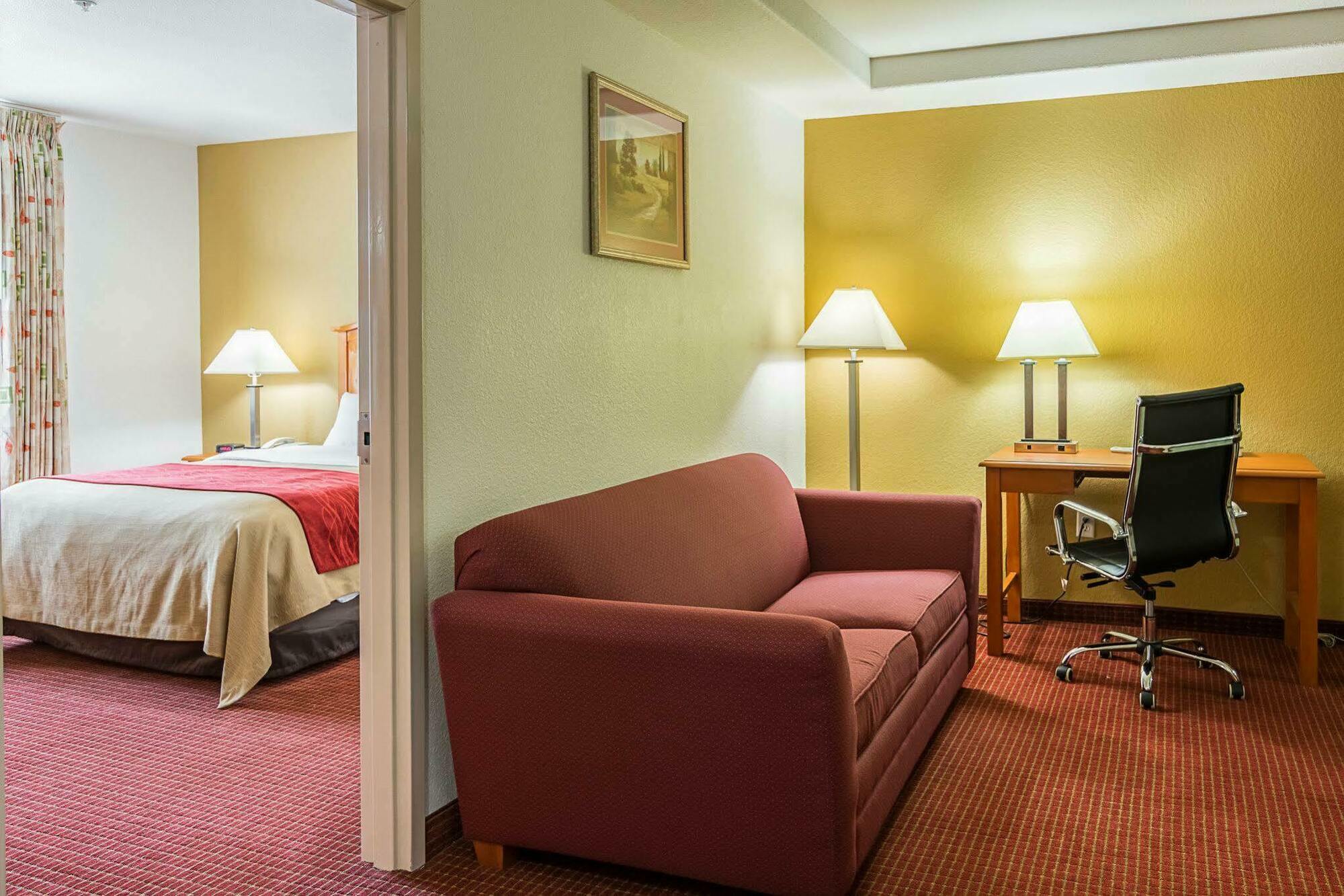 Comfort Inn & Suites Chesapeake - Portsmouth Esterno foto