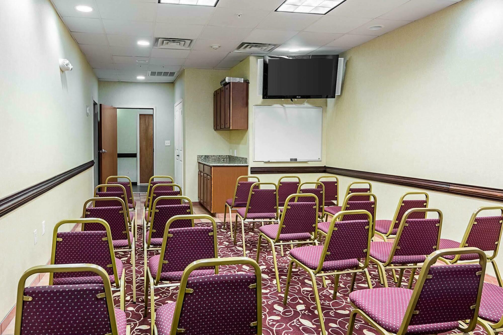 Comfort Inn & Suites Chesapeake - Portsmouth Esterno foto